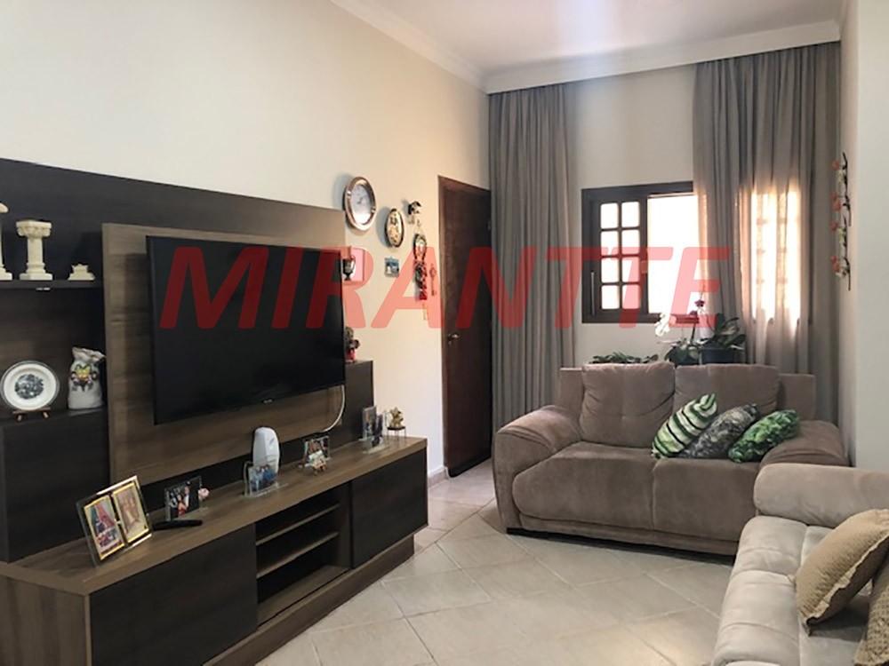 Sobrado de 300m² com 7 quartos em Santa Teresinha
