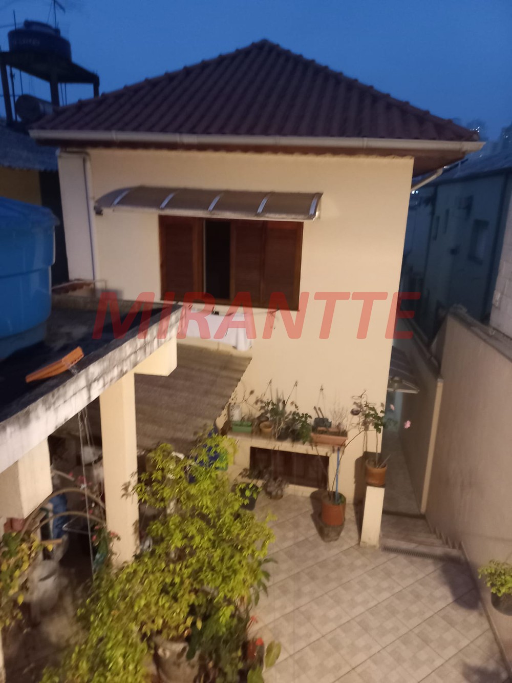 Sobrado de 200m² com 4 quartos em Santana