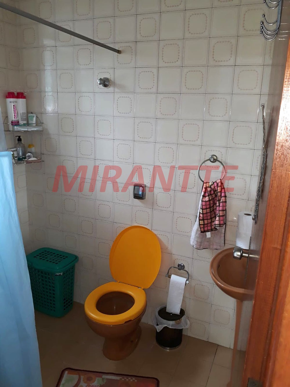 Sobrado de 250m² com 4 quartos em Vila Milton