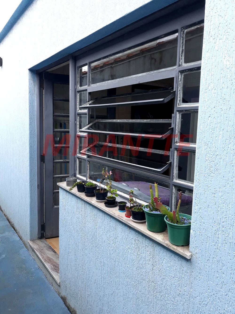 Sobrado de 250m² com 4 quartos em Vila Milton