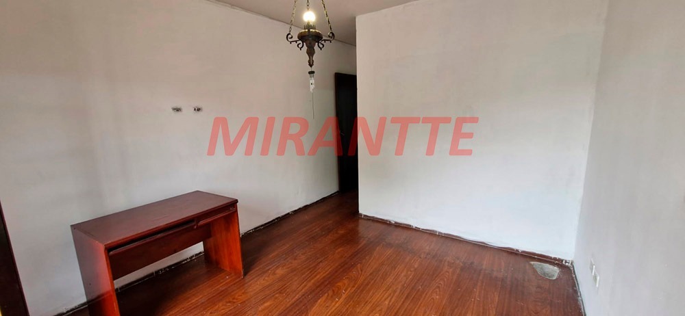 Sobrado de 160m² com 3 quartos em Vila Nivi