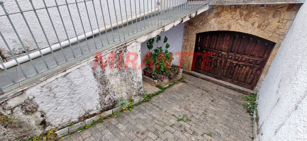 Sobrado de 160m² com 3 quartos em Vila Nivi