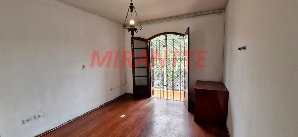 Sobrado de 160m² com 3 quartos em Vila Nivi