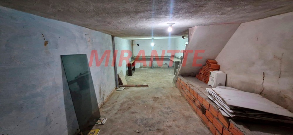 Sobrado de 160m² com 3 quartos em Vila Nivi