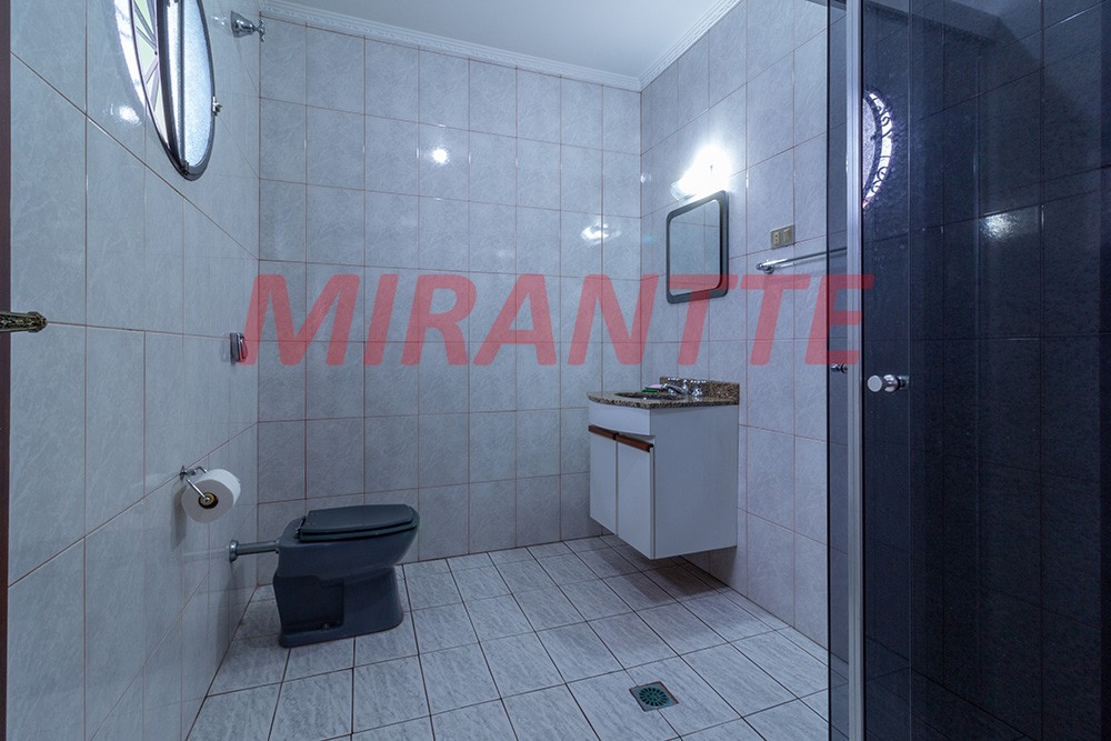 Sobrado de 275m² com 4 quartos em Carandiru