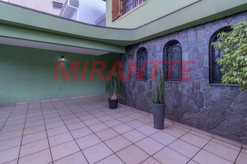 Sobrado de 275m² com 4 quartos em Carandiru