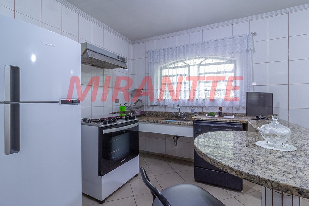 Sobrado de 275m² com 4 quartos em Carandiru