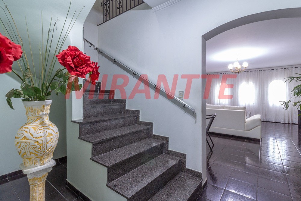 Sobrado de 275m² com 4 quartos em Carandiru