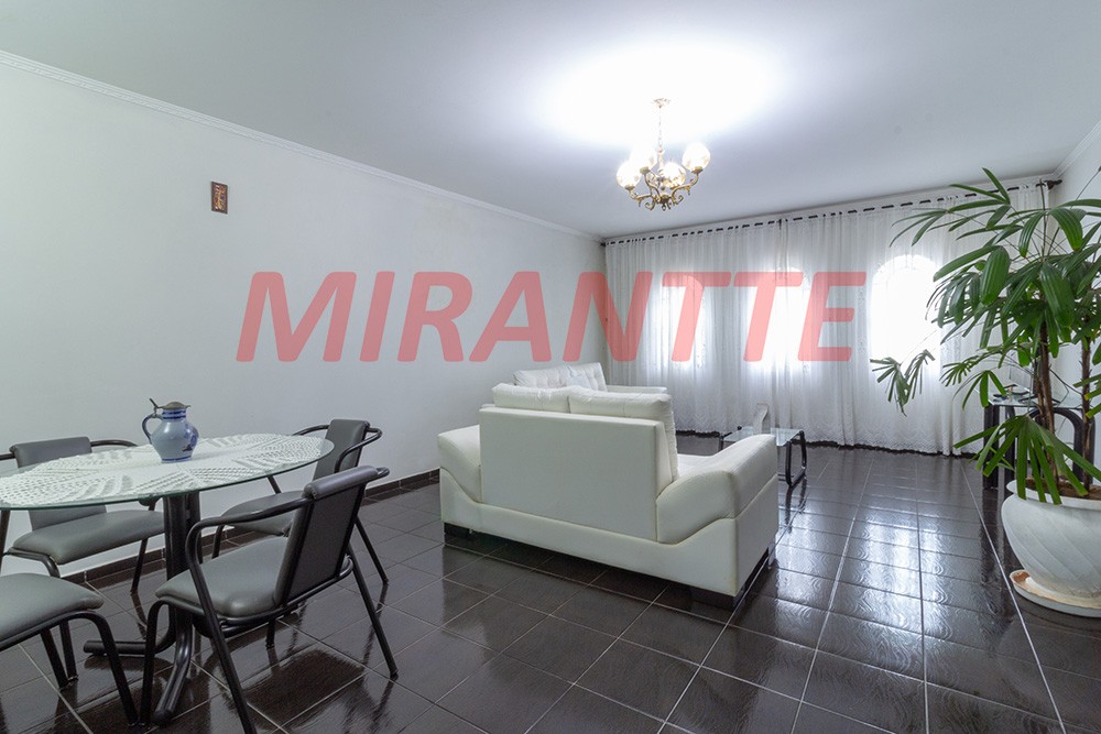 Sobrado de 275m² com 4 quartos em Carandiru
