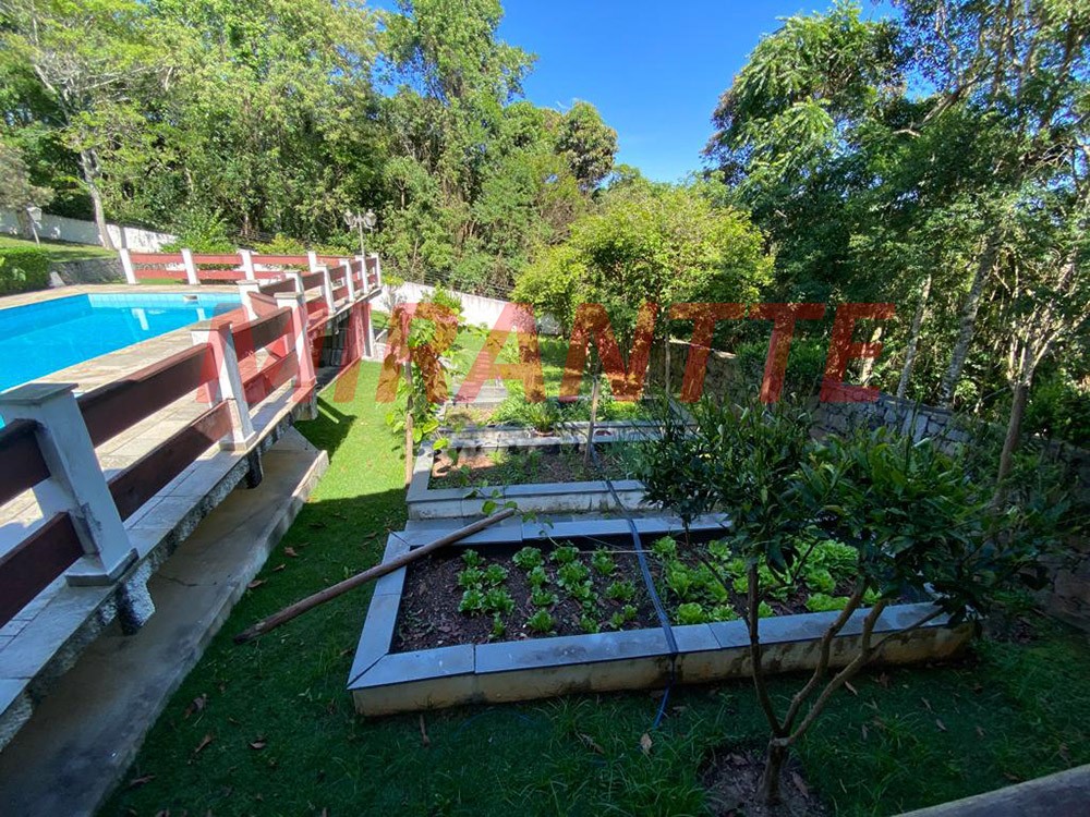 Sobrado de 433m² com 4 quartos em Serra da Cantareira