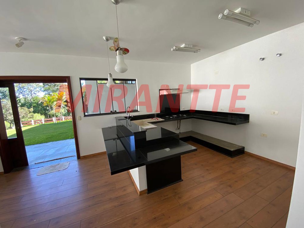 Sobrado de 433m² com 4 quartos em Serra da Cantareira