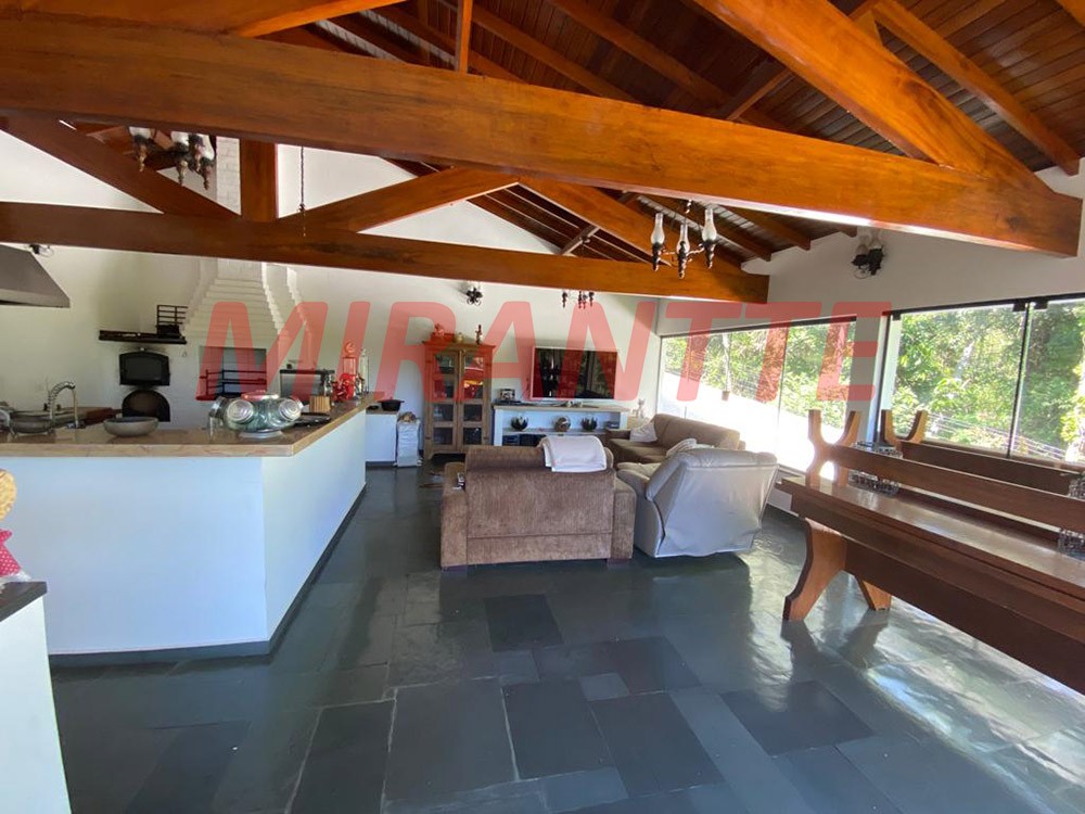 Sobrado de 433m² com 4 quartos em Serra da Cantareira