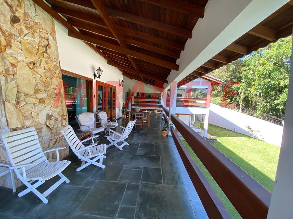 Sobrado de 433m² com 4 quartos em Serra da Cantareira