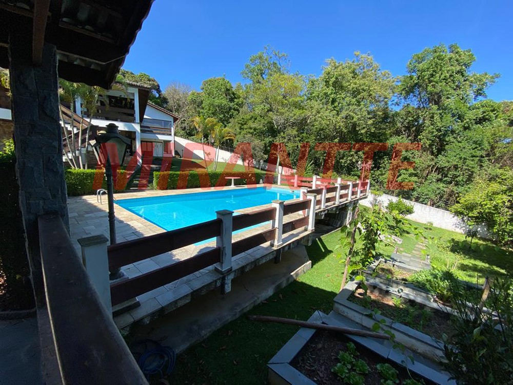 Sobrado de 433m² com 4 quartos em Serra da Cantareira