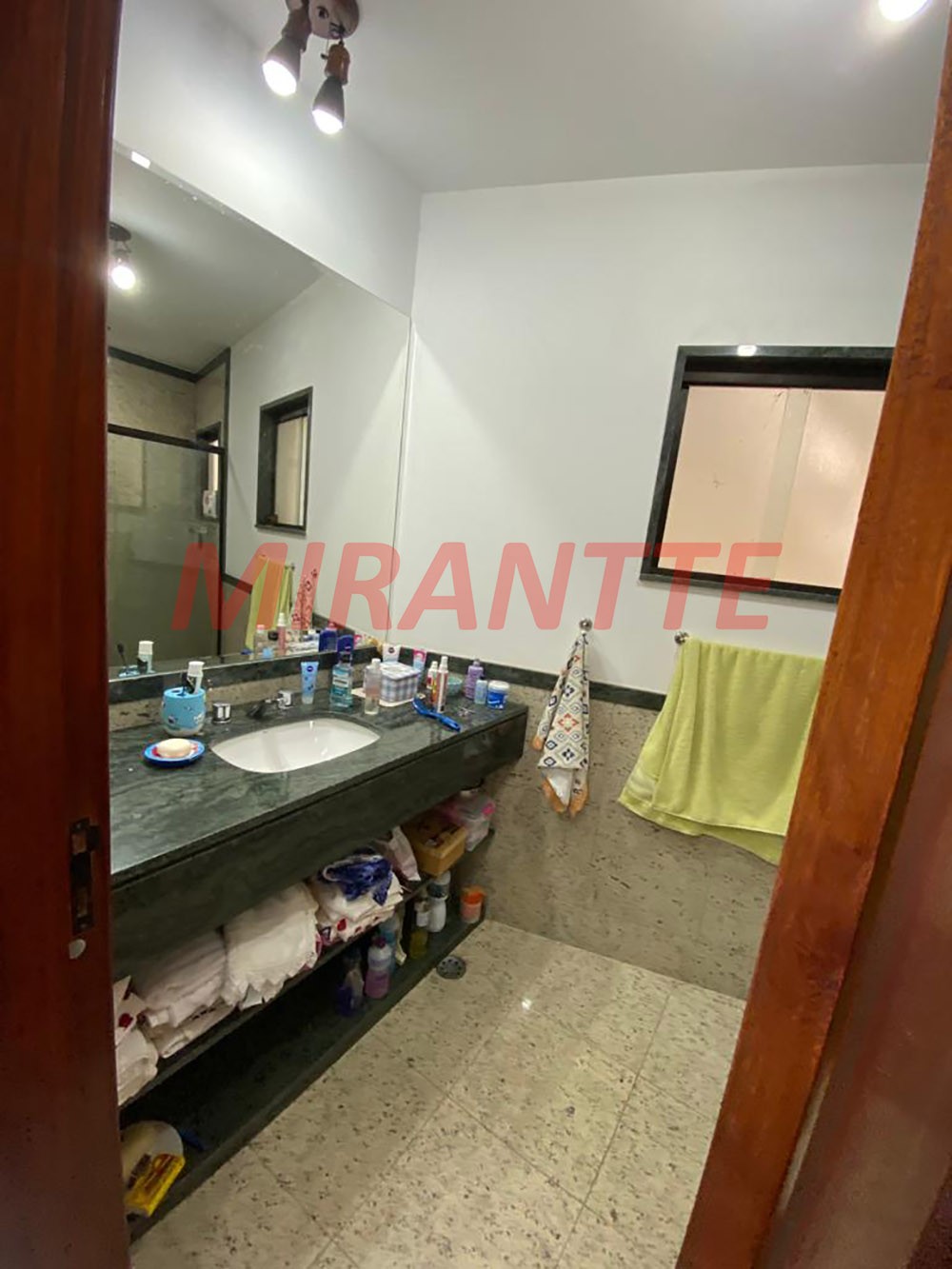 Sobrado de 433m² com 4 quartos em Serra da Cantareira