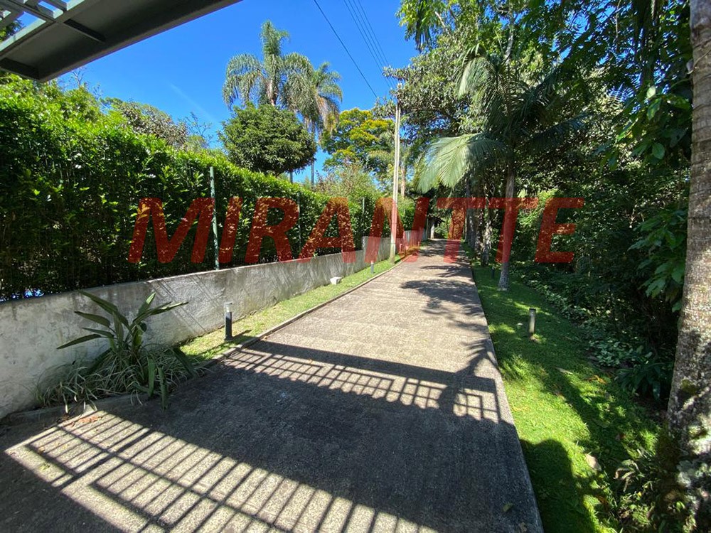 Sobrado de 433m² com 4 quartos em Serra da Cantareira