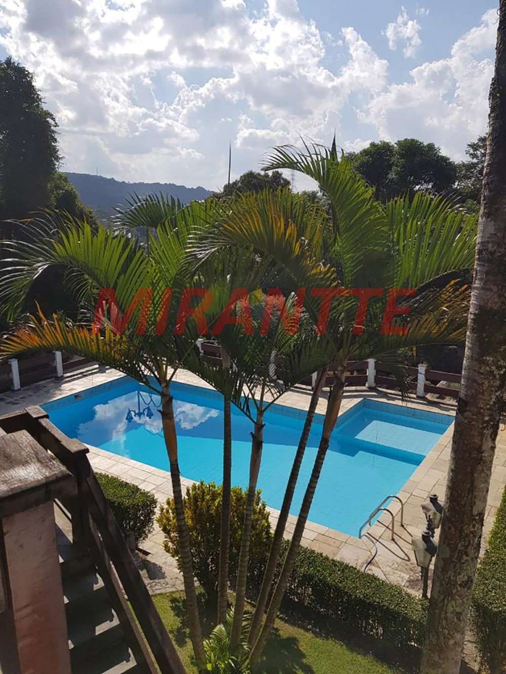 Sobrado de 433m² com 4 quartos em Serra da Cantareira