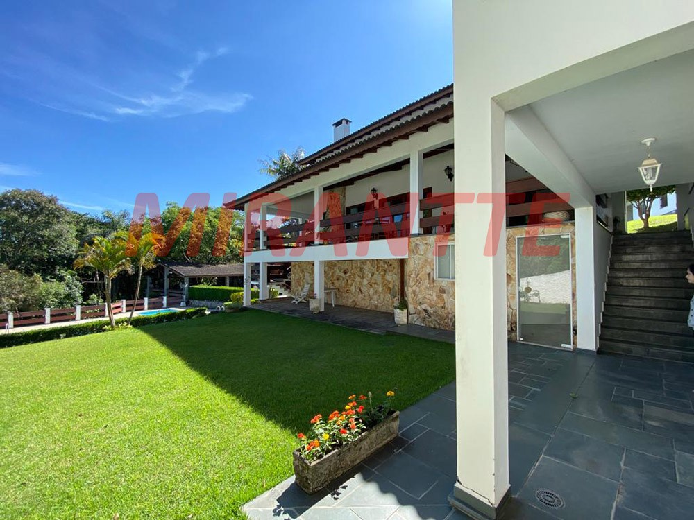 Sobrado de 433m² com 4 quartos em Serra da Cantareira