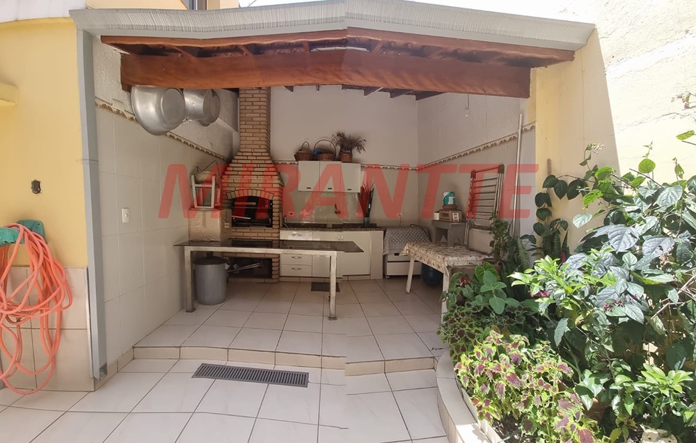 Sobrado de 230m² com 3 quartos em Santana