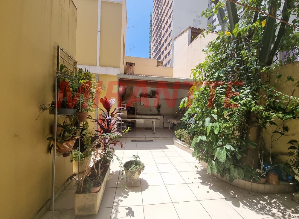 Sobrado de 230m² com 3 quartos em Santana