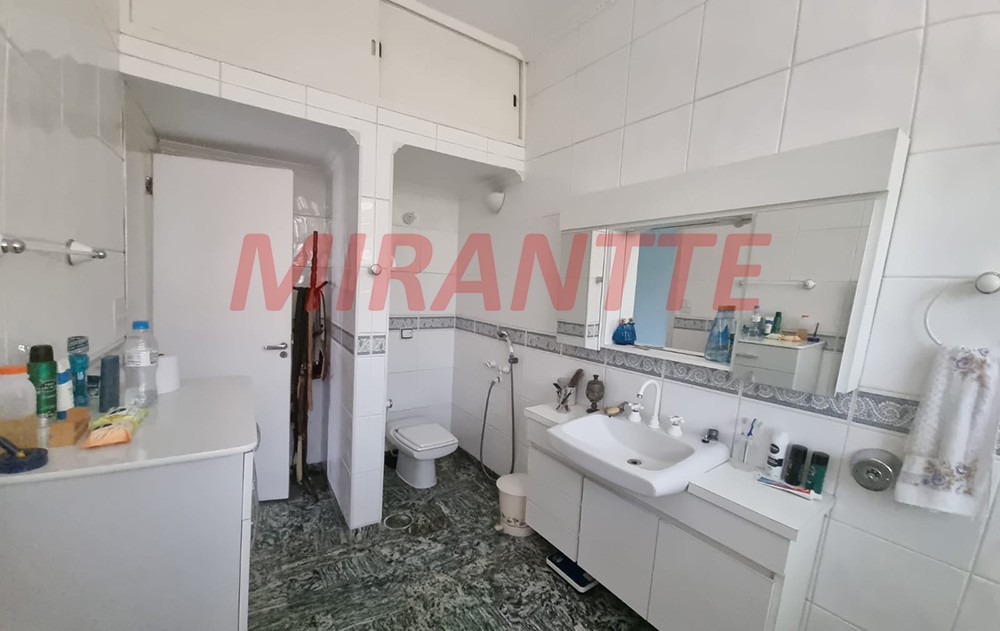 Sobrado de 230m² com 3 quartos em Santana