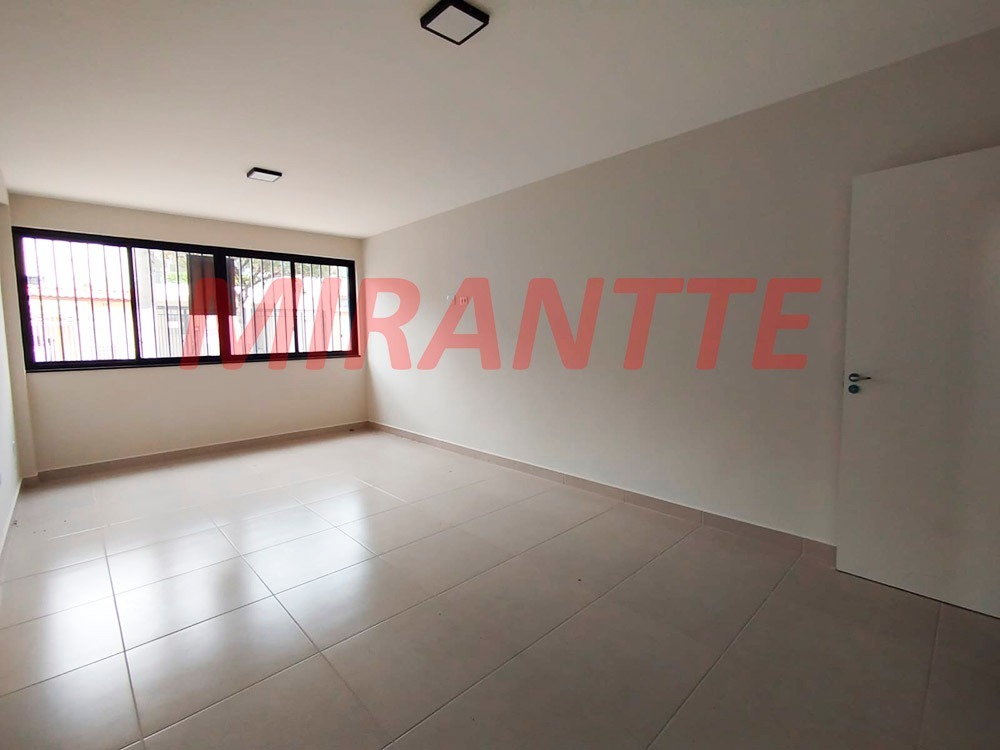 Apartamento de 38m² com 1 quartos em Água Fria