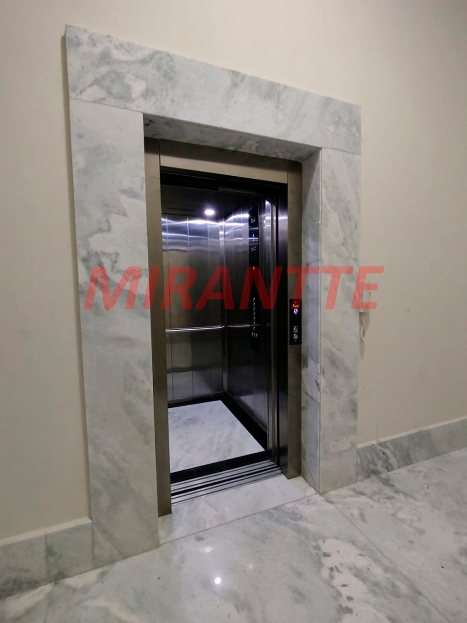 Apartamento de 35m² com 1 quartos em Água Fria