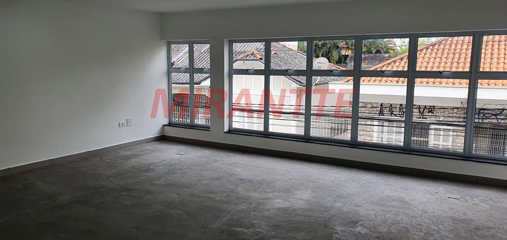 Comercial de 240m² em Santana