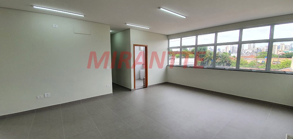 Comercial de 240m² em Santana