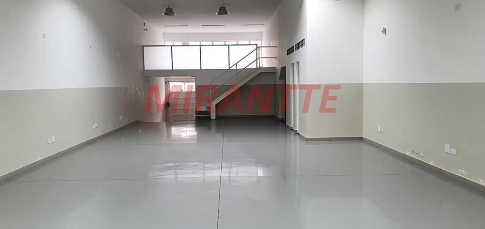 Comercial de 240m² em Santana