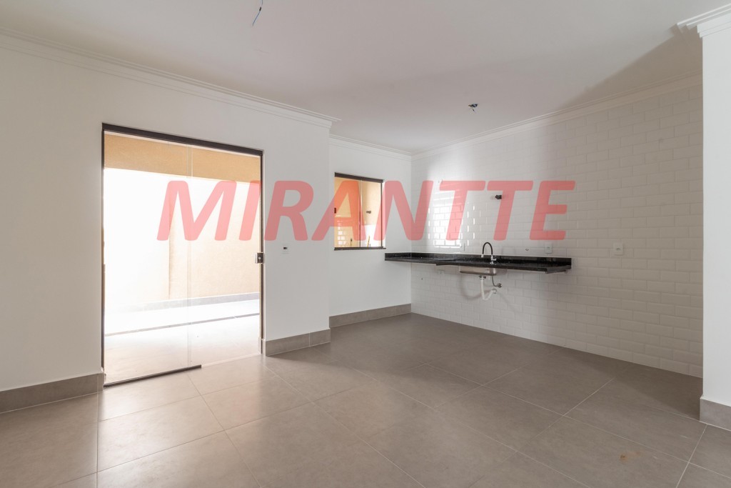Sobrado de 110m² com 3 quartos em Santa Teresinha