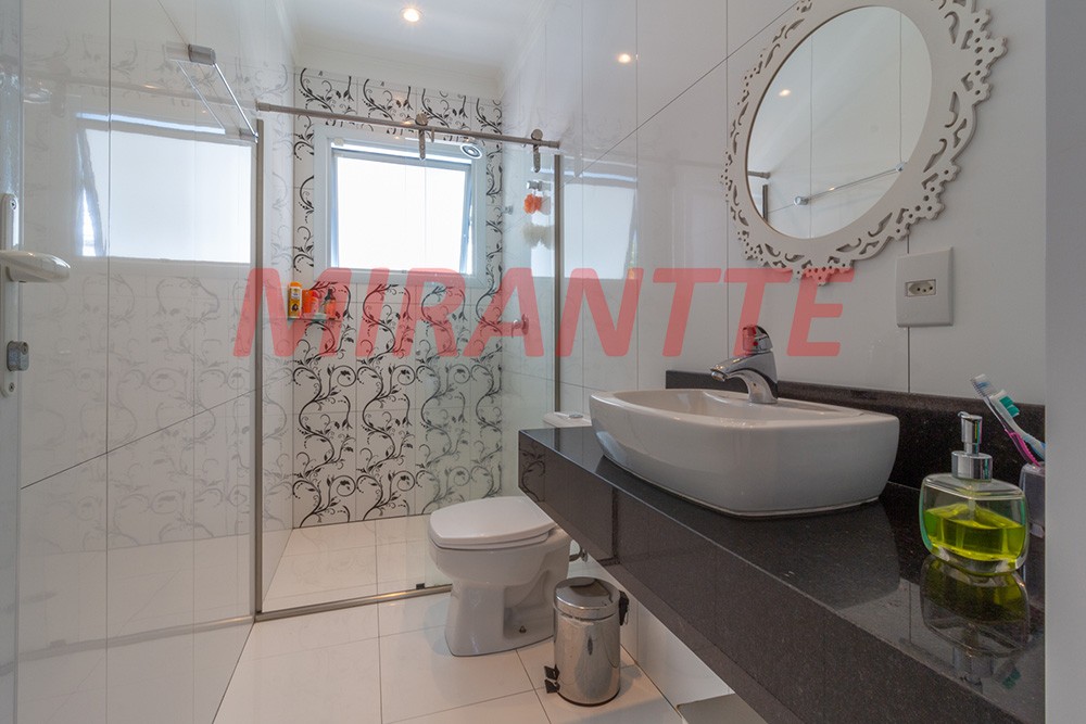 Sobrado de 560m² com 4 quartos em Santana