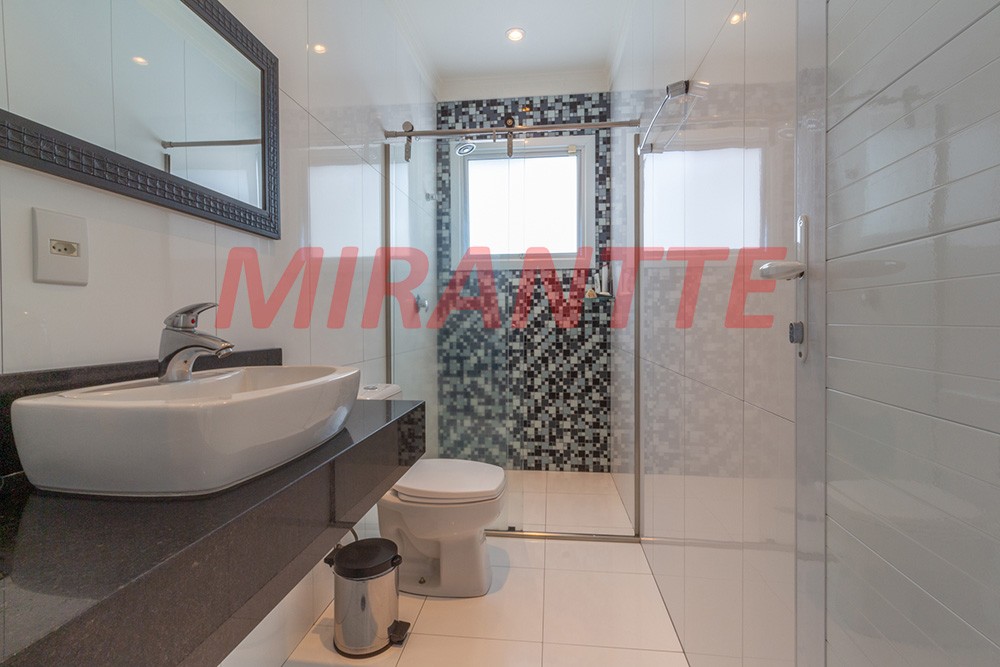 Sobrado de 560m² com 4 quartos em Santana