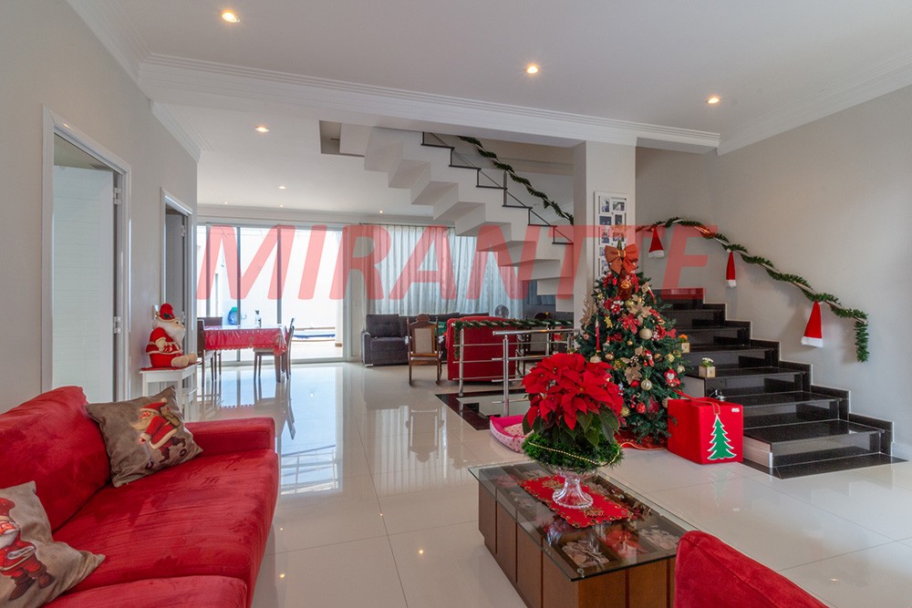 Sobrado de 560m² com 4 quartos em Santana