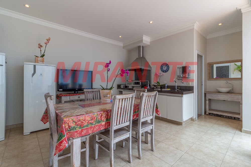 Sobrado de 560m² com 4 quartos em Santana