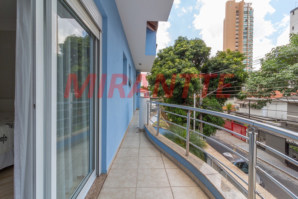 Sobrado de 560m² com 4 quartos em Santana