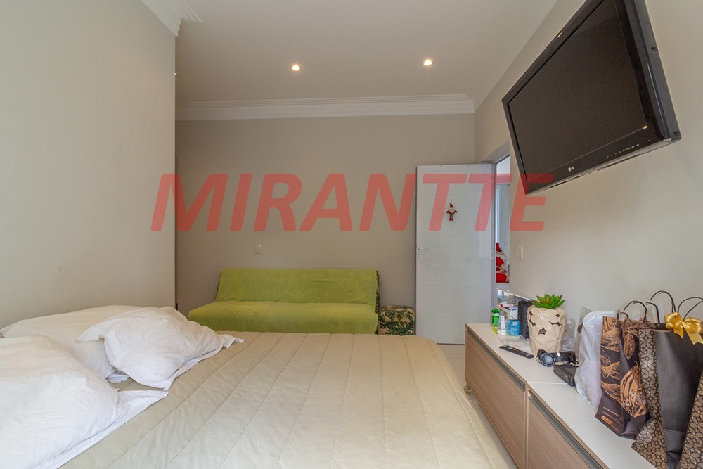 Sobrado de 560m² com 4 quartos em Santana