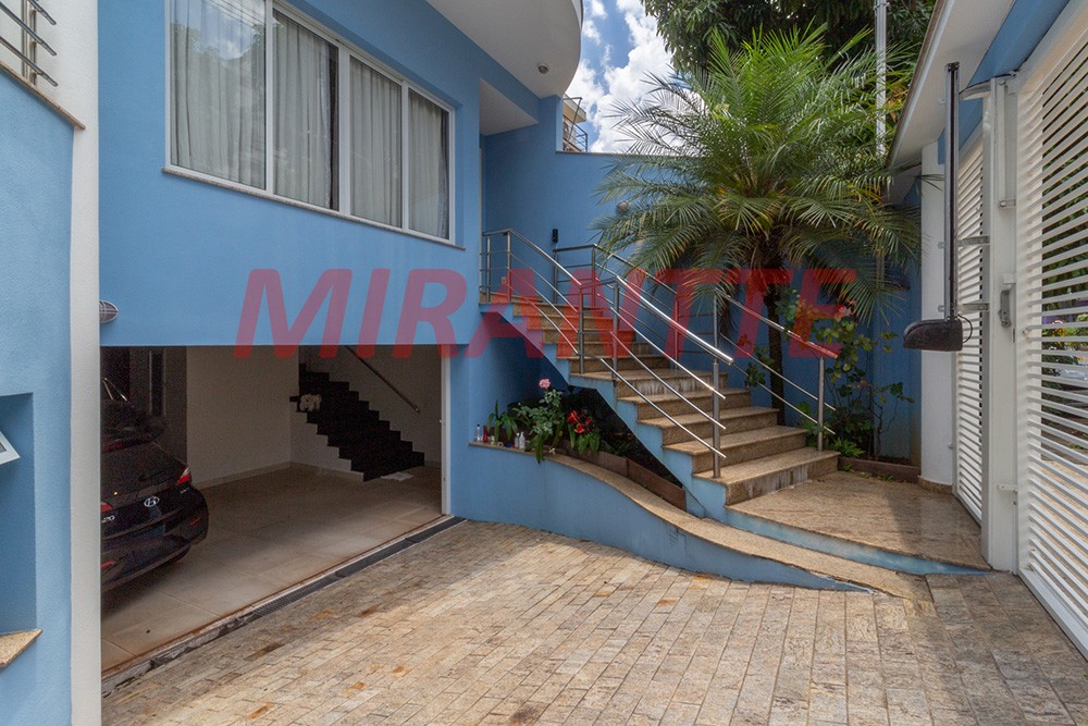 Sobrado de 560m² com 4 quartos em Santana