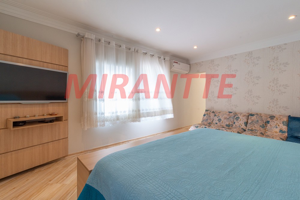 Sobrado de 560m² com 4 quartos em Santana