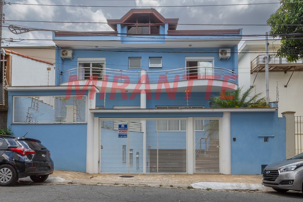 Sobrado de 560m² com 4 quartos em Santana