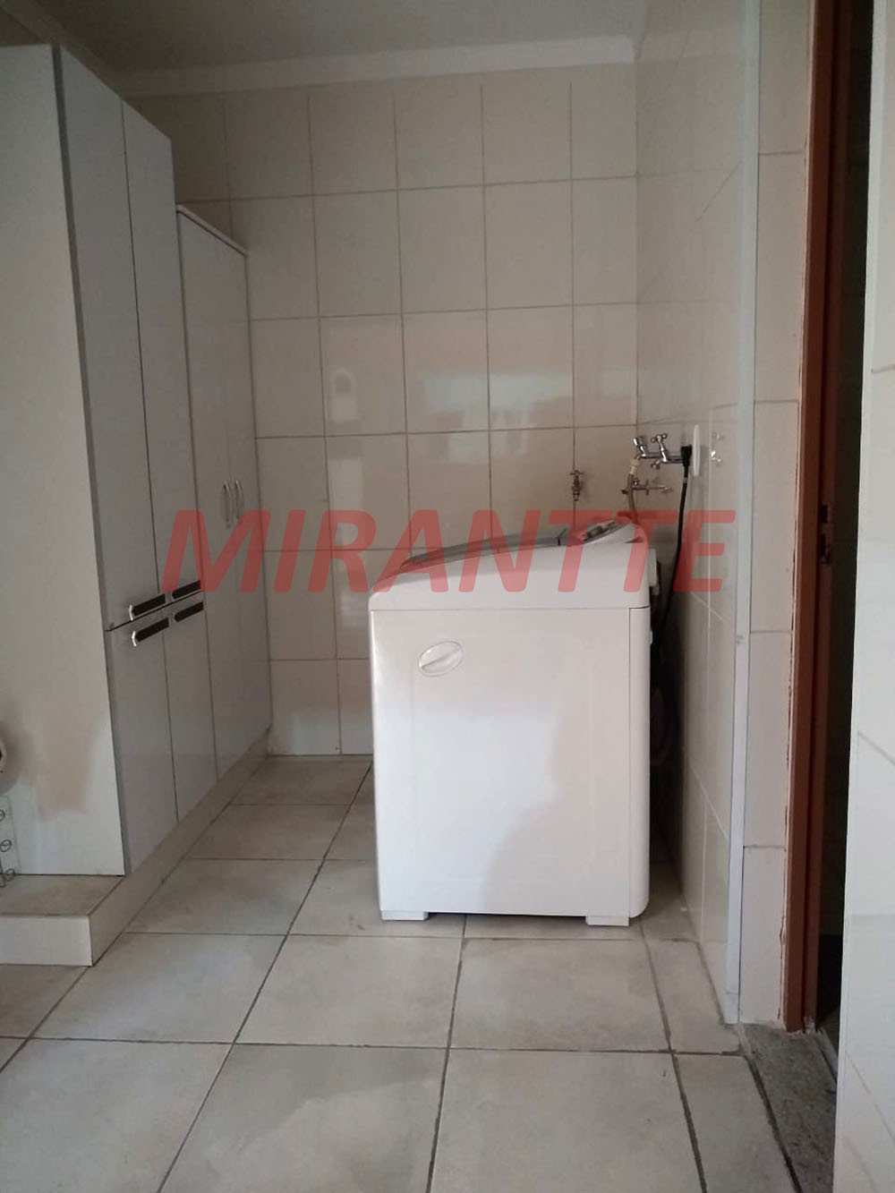Sobrado com 3 quartos em Vila Moreira
