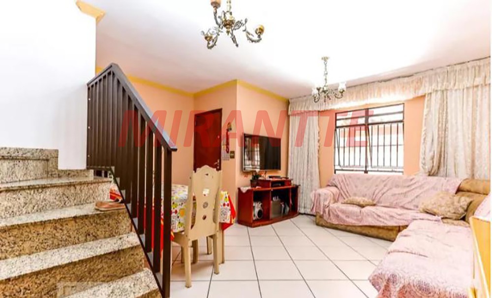 Sobrado de 106m² com 3 quartos em Vila Nova Mazzei