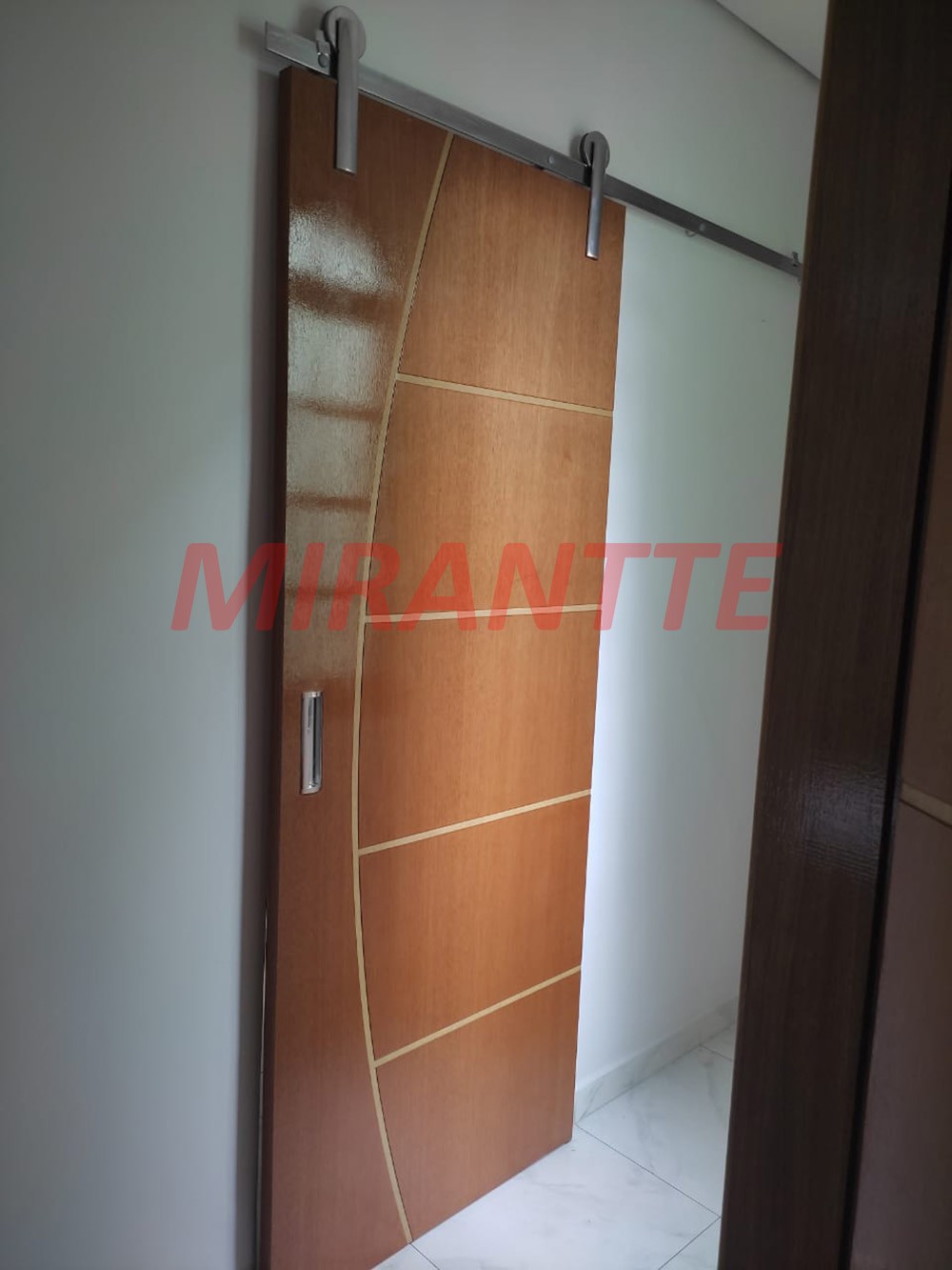 Apartamento com 2 quartos em Pari