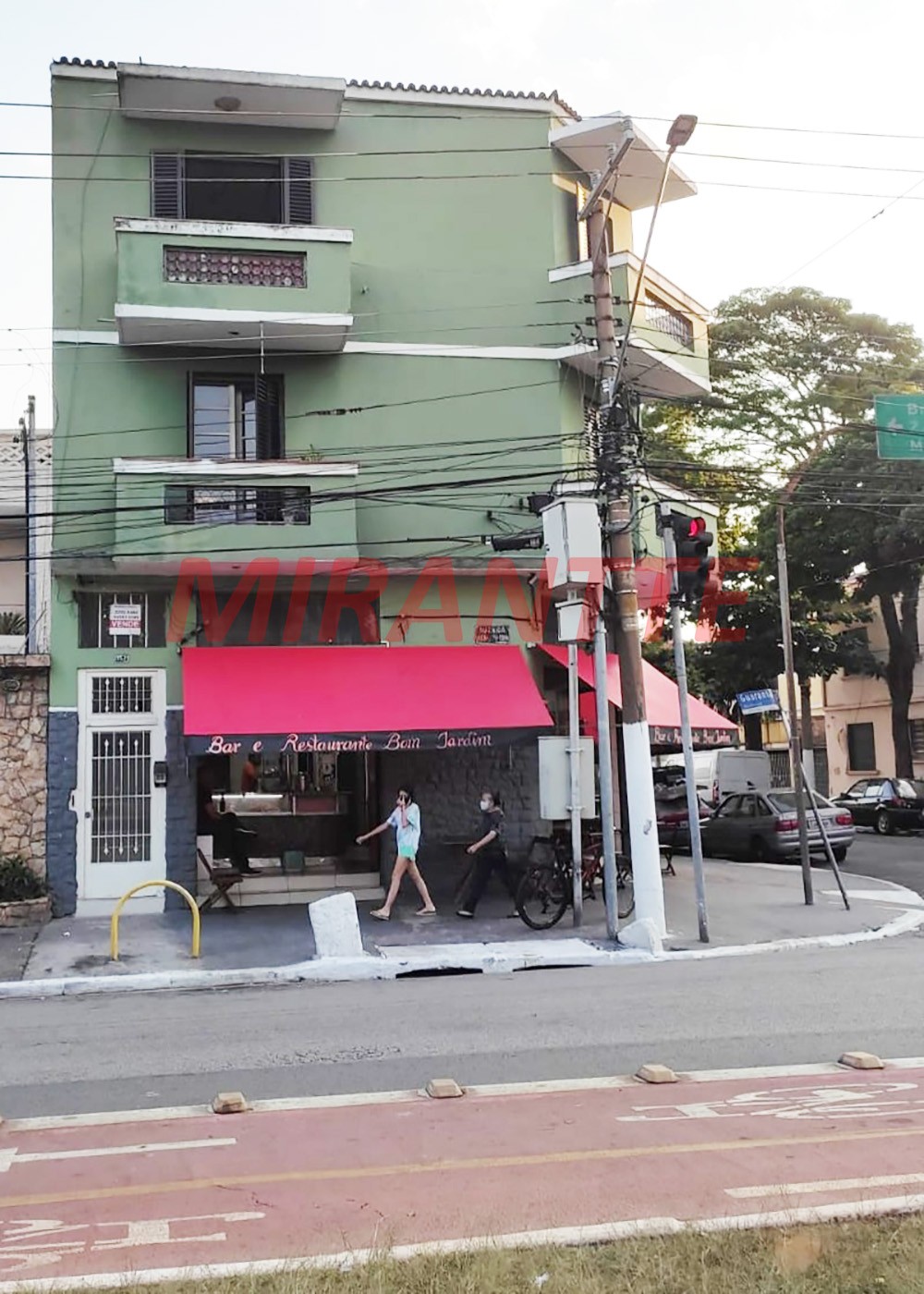Apartamento com 2 quartos em Pari