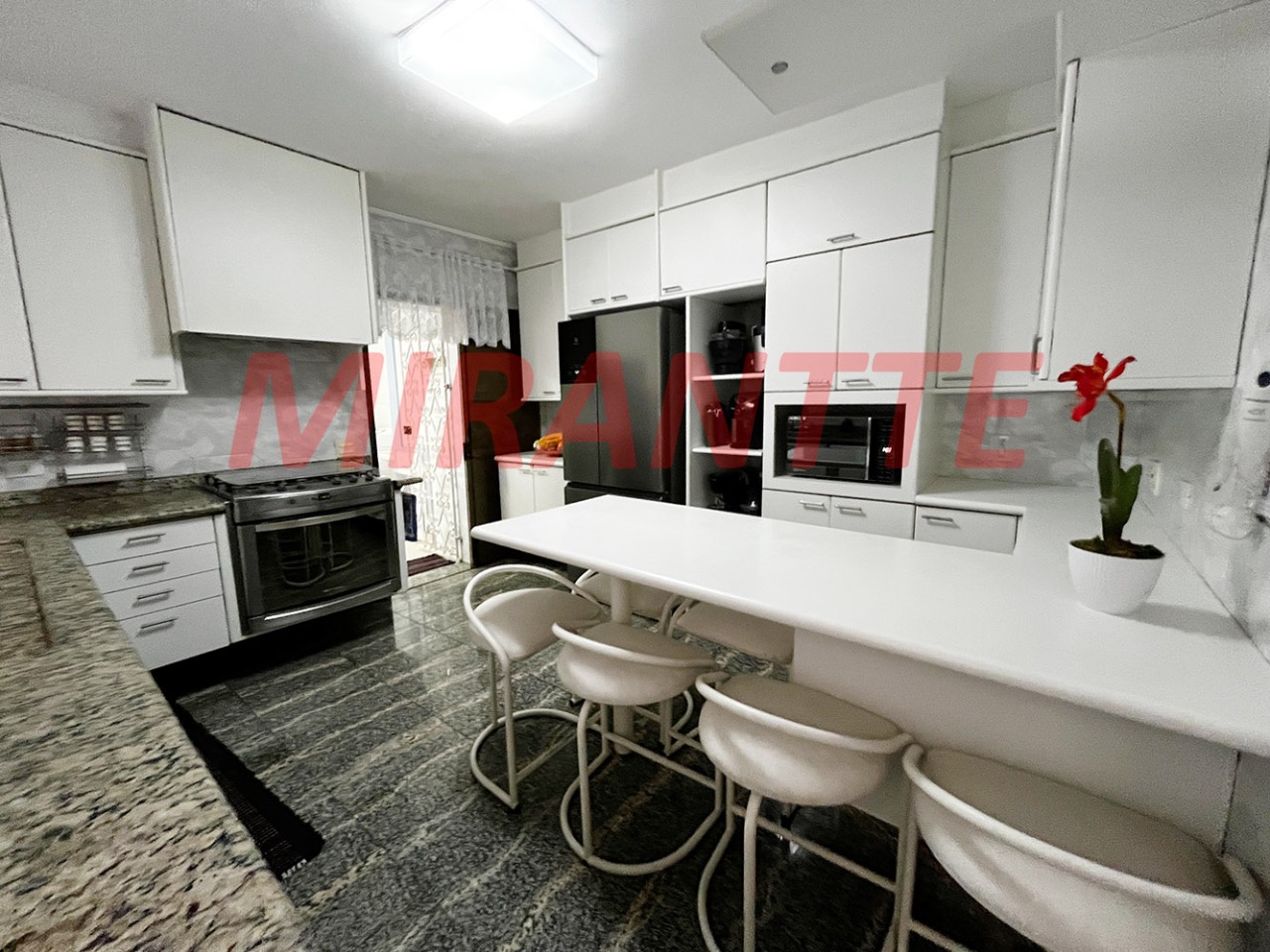 Sobrado de 265m² com 3 quartos em Jardim São Paulo
