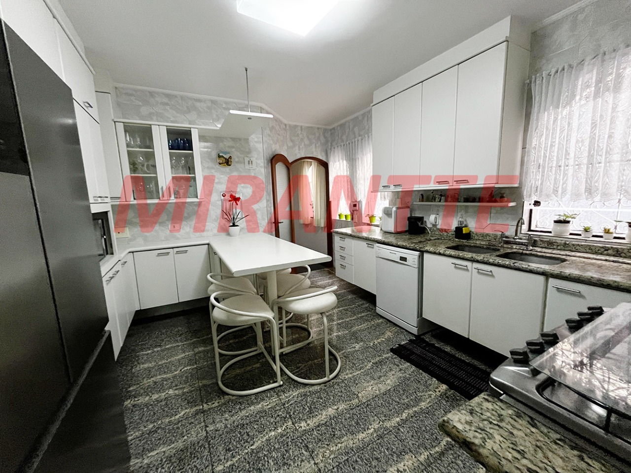 Sobrado de 265m² com 3 quartos em Jardim São Paulo