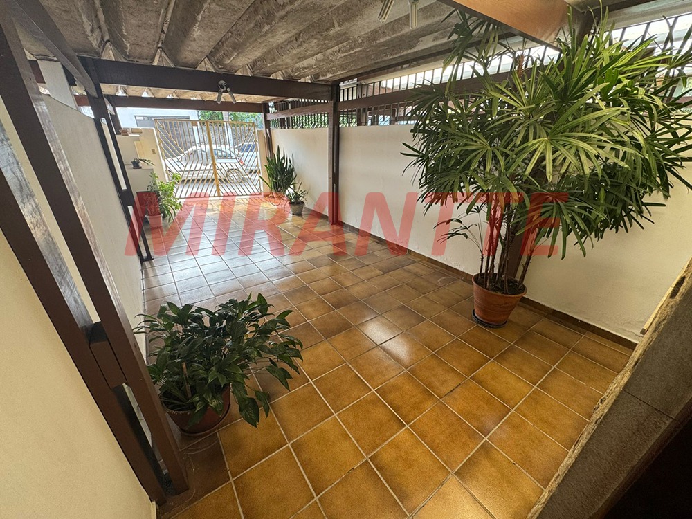 Sobrado de 159m² com 2 quartos em Tremembe