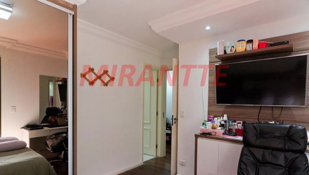 Apartamento com 4 quartos em Santana