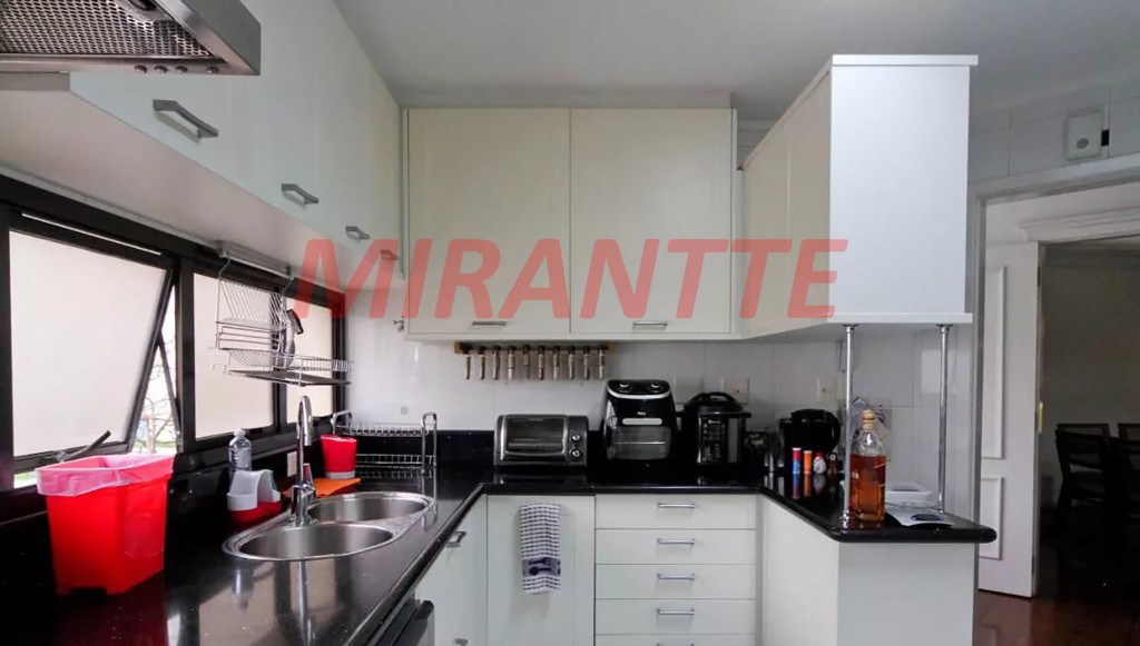 Apartamento com 4 quartos em Santana