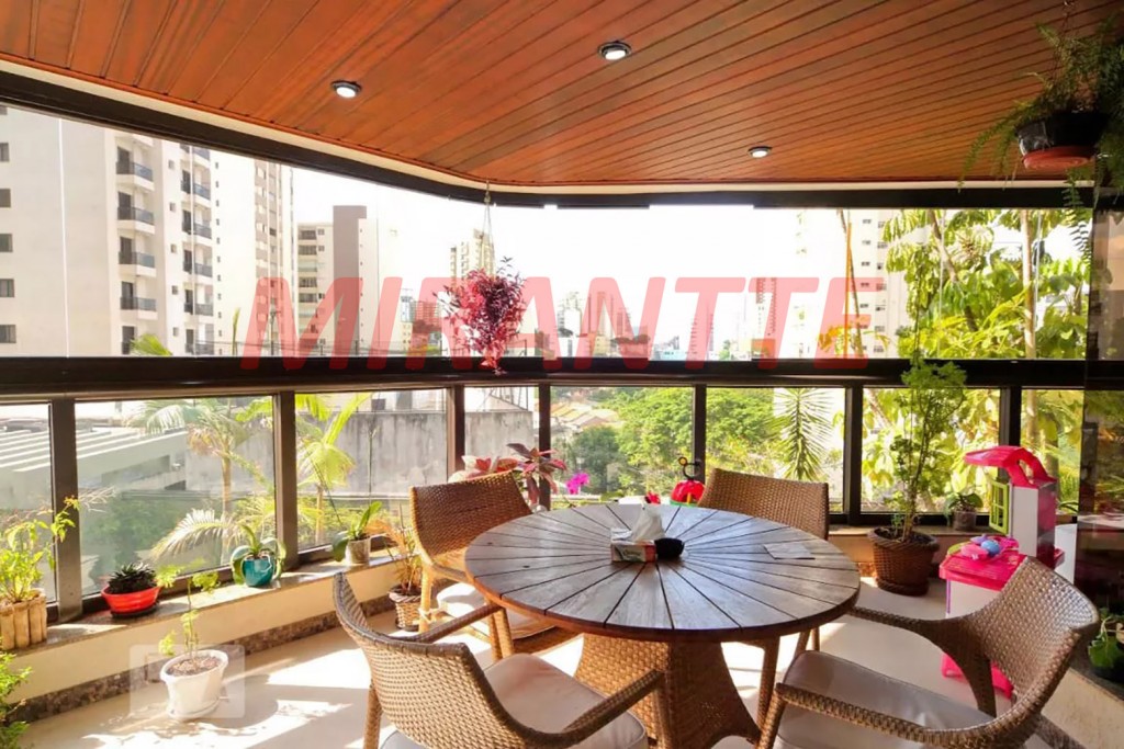 Apartamento com 4 quartos em Santana